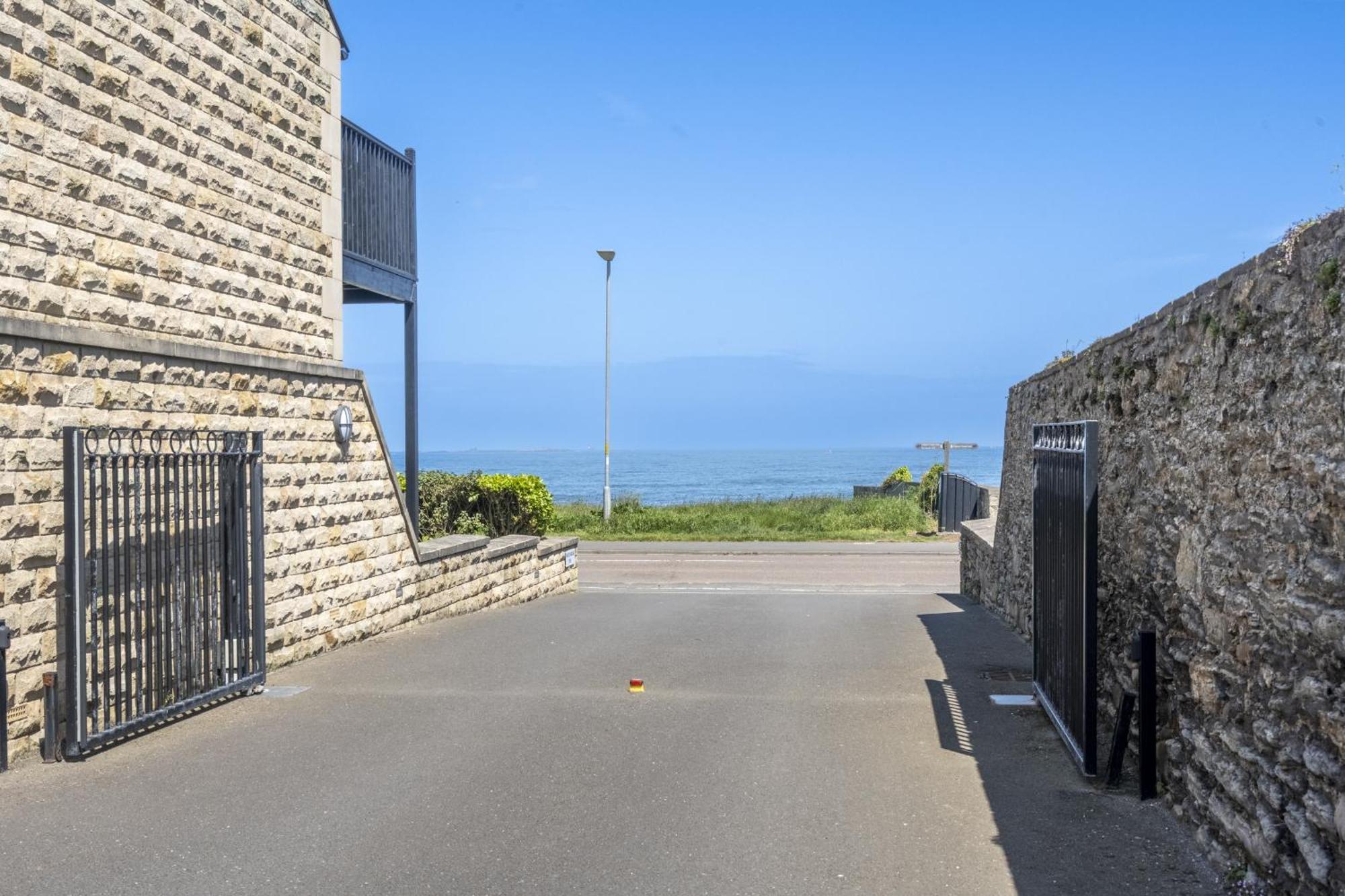 Northern Hideaways, Seascape Seahouses Bagian luar foto
